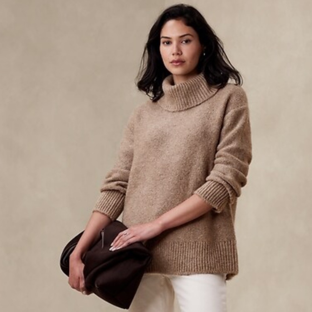 Banana republic oversized alpaca blend turtleneck sweater